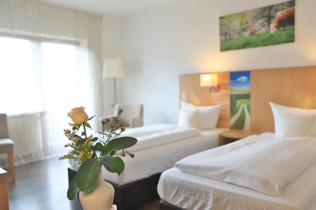 Landidyll Hotel Zum Alten Schloss Kirchensittenbach Extérieur photo