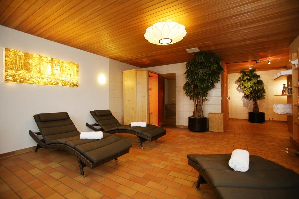 Landidyll Hotel Zum Alten Schloss Kirchensittenbach Chambre photo