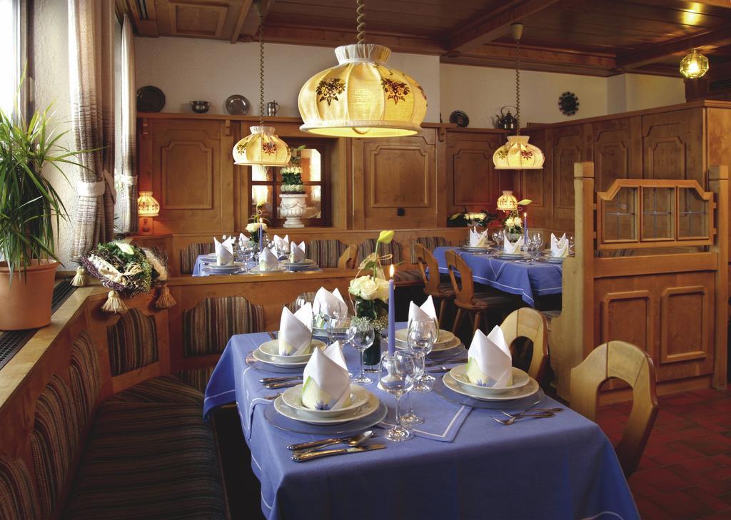 Landidyll Hotel Zum Alten Schloss Kirchensittenbach Extérieur photo